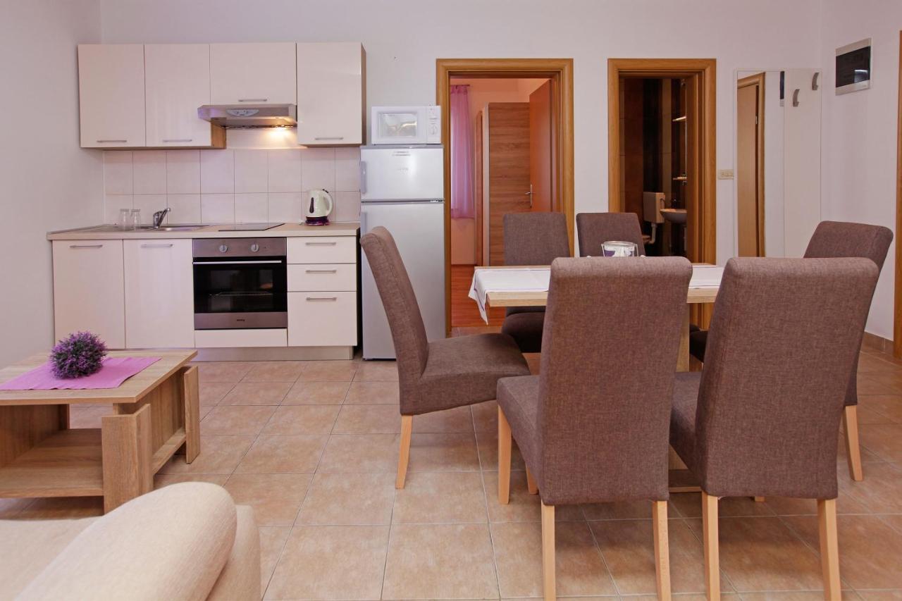 Apartments Mistral Bol Zewnętrze zdjęcie