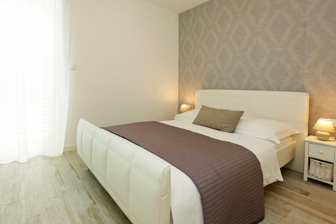 Apartments Mistral Bol Zewnętrze zdjęcie